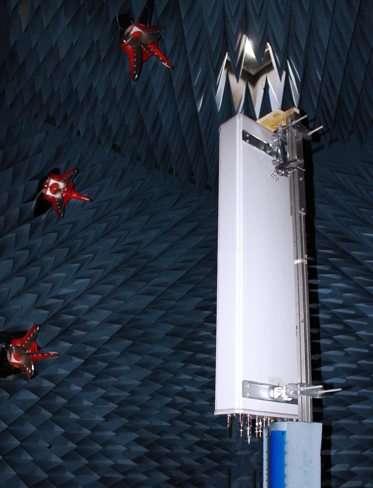 Comment appelle-t-on une antenne à éléments rayonnants imprimés