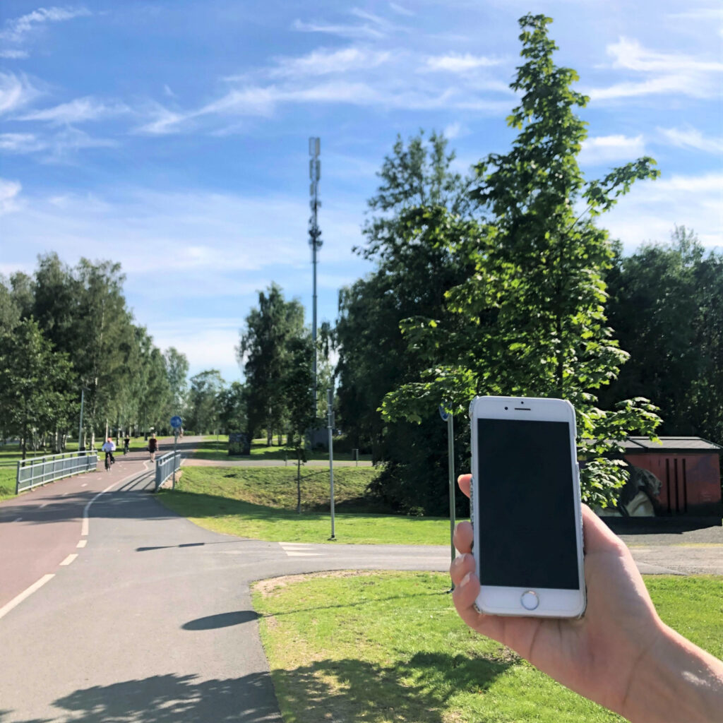 Phone and base station. In mobile device OTA testing connections can be verified